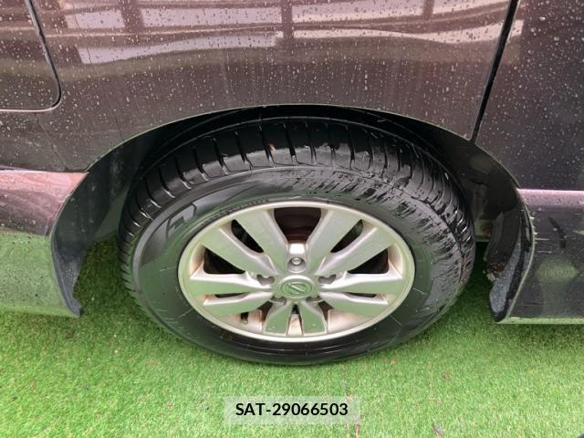 Nissan SERENA 2016-01 8781960-6