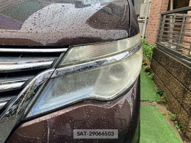 Nissan SERENA 2016-01 8781960-8