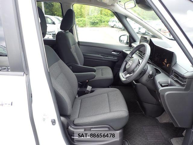 Nissan SERENA 2024-04 8781944-14