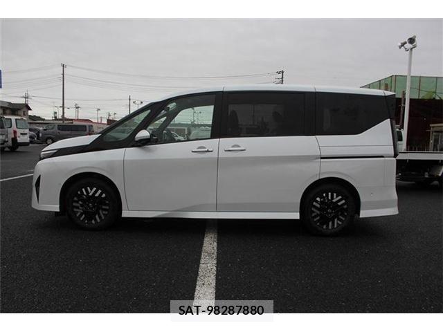 Nissan SERENA 2026-01 8781932-10