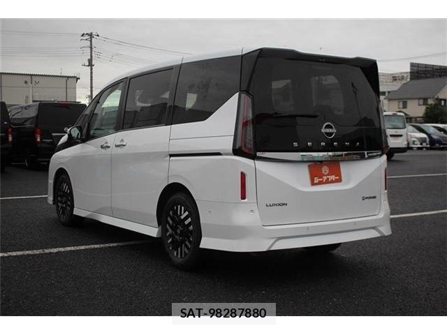 Nissan SERENA 2026-01 8781932-11