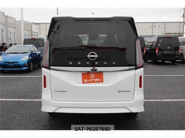 Nissan SERENA 2026-01 8781932-12
