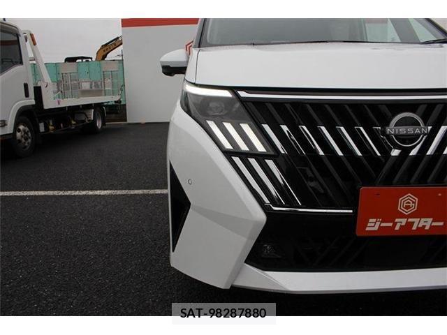 Nissan SERENA 2026-01 8781932-21