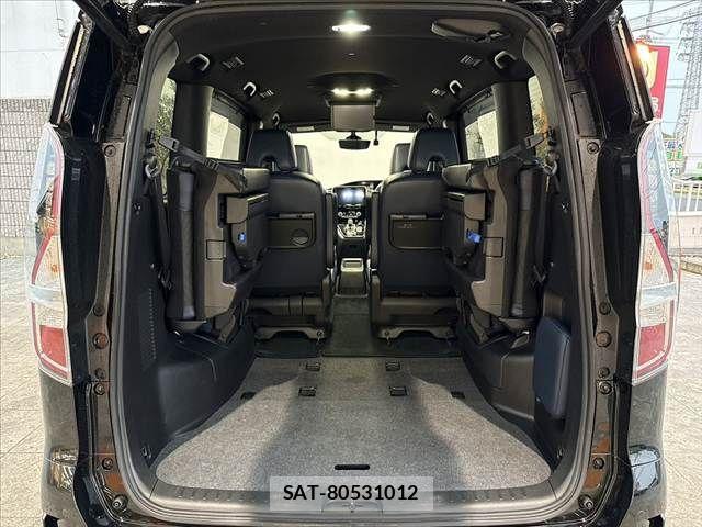 Nissan SERENA 2019-12 8781942-20