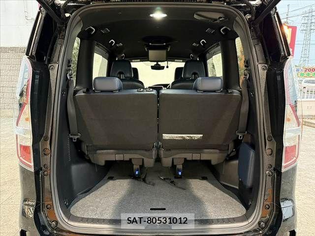 Nissan SERENA 2019-12 8781942-21