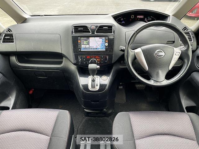 Nissan SERENA 2012-05 8781961-1