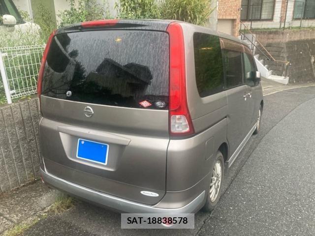 Nissan SERENA 2007-05 8781968-1