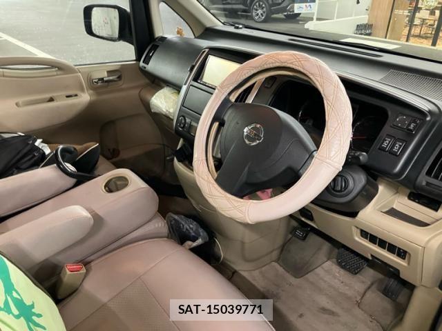 Nissan SERENA 2010-08 8781963-11