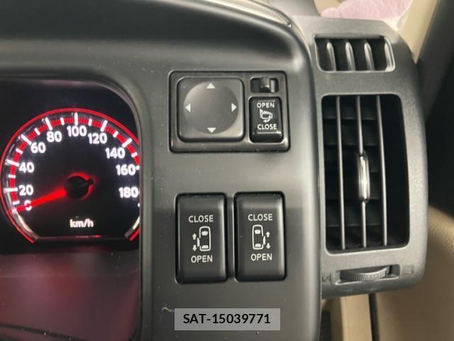 Nissan SERENA 2010-08 8781963-17