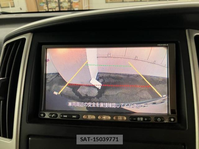 Nissan SERENA 2010-08 8781963-24