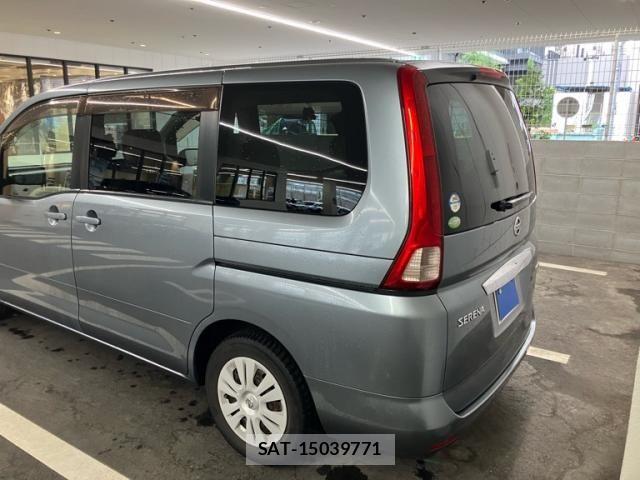 Nissan SERENA 2010-08 8781963-4
