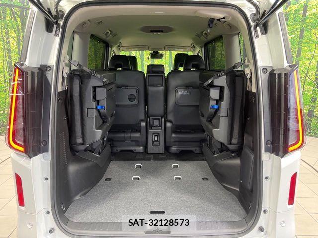 Nissan SERENA 2023-08 8781937-10