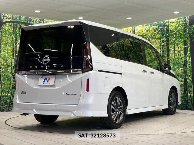Nissan SERENA 2023-08 8781937-17