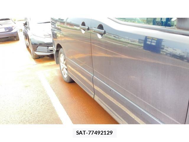 Nissan SERENA 2009-05 8781964-9