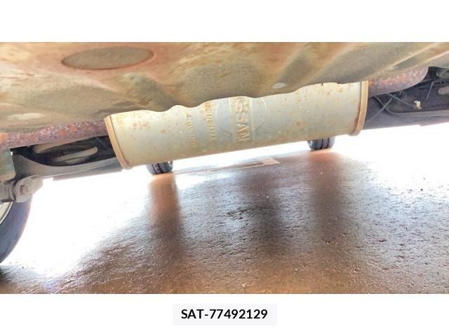 Nissan SERENA 2009-05 8781964-11