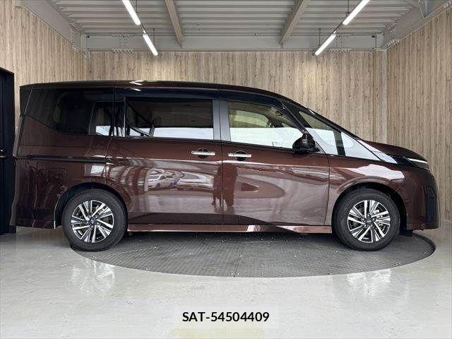 Nissan SERENA 2023-09 8797397-16