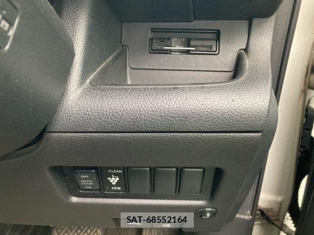 Nissan SERENA 2009-07 8797422-11