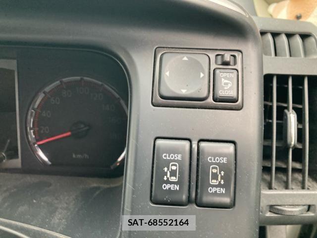 Nissan SERENA 2009-07 8797422-13