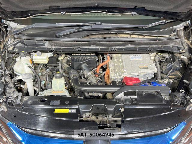Nissan SERENA 2018-04 8797405-18