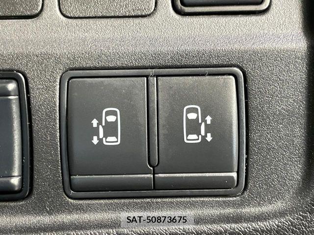 Nissan SERENA 2019-10 8797403-4