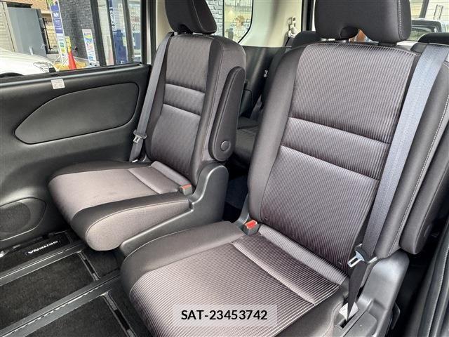 Nissan SERENA 2022-08 8797399-11