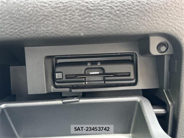 Nissan SERENA 2022-08 8797399-18