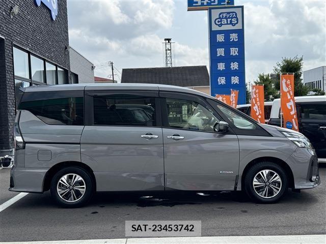 Nissan SERENA 2022-08 8797399-6