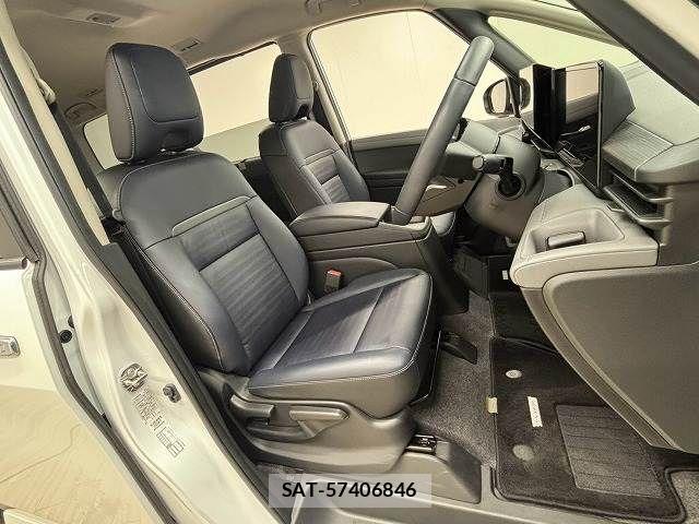 Nissan SERENA 2023-12 8797395-9