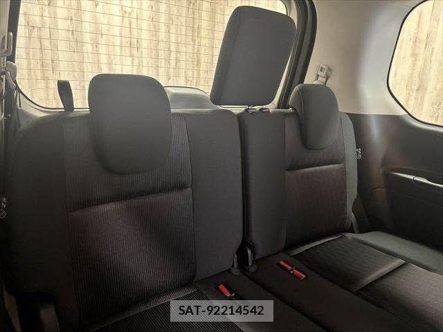 Nissan SERENA 2018-11 8797417-11