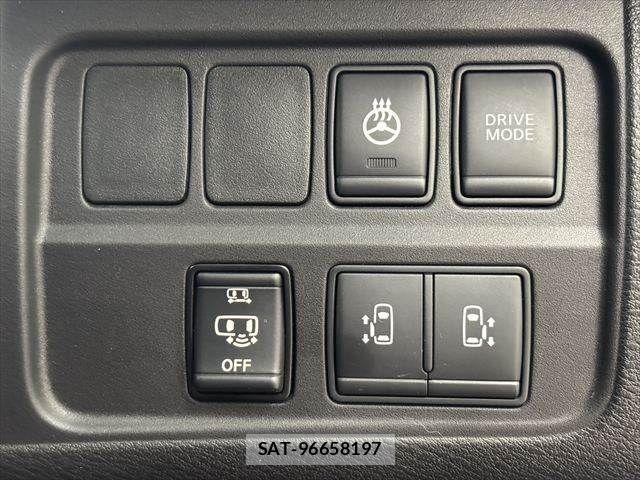 Nissan SERENA 2018-07 8797418-7