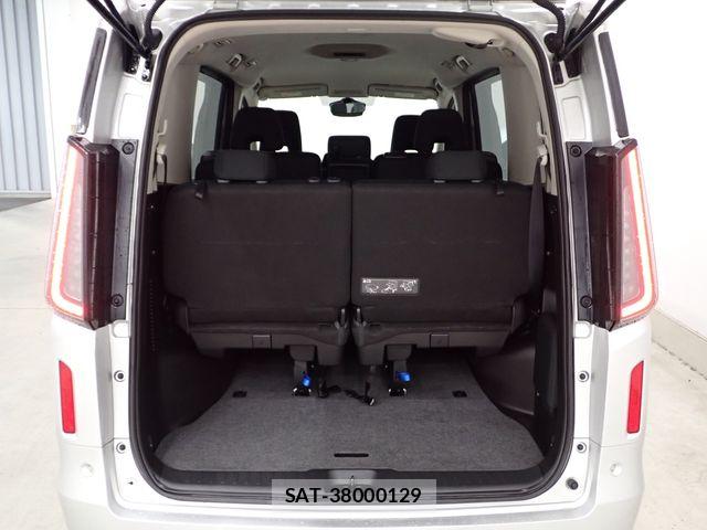 Nissan SERENA 2023-07 8797404-16