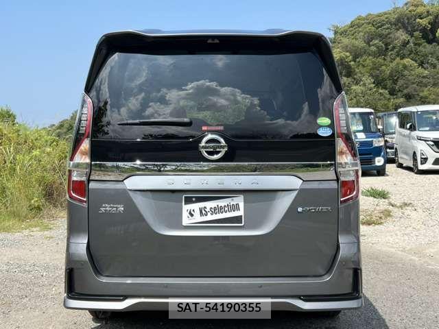 Nissan SERENA 2020-04 8797416-3