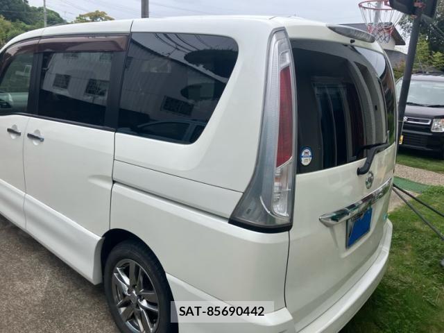 Nissan SERENA 2011-09 8831472-2