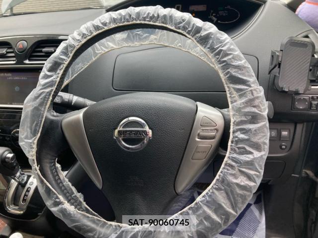 Nissan SERENA 2012-01 8831463-13