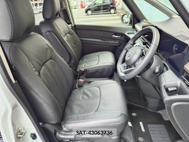 Nissan SERENA 2026-01 8831436-9