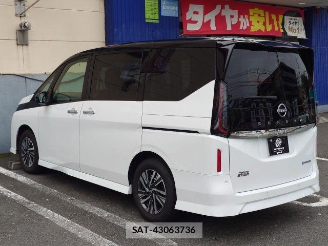 Nissan SERENA 2026-01 8831436-17