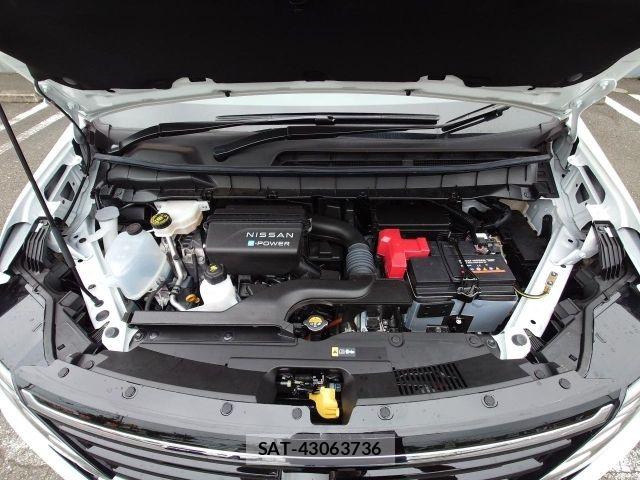 Nissan SERENA 2026-01 8831436-18