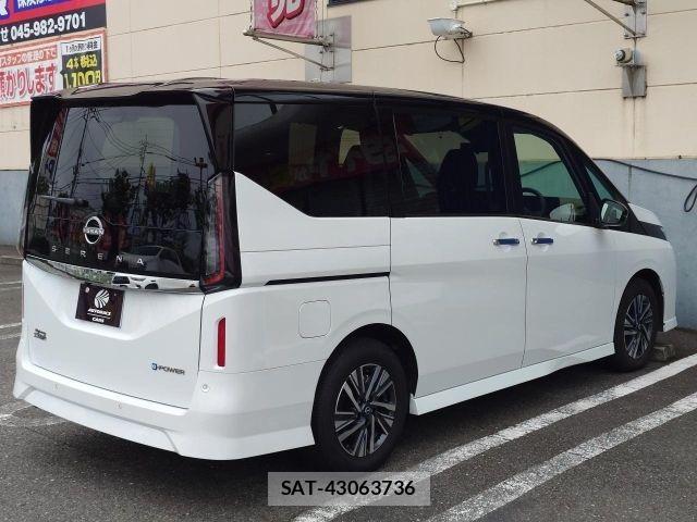Nissan SERENA 2026-01 8831436-2