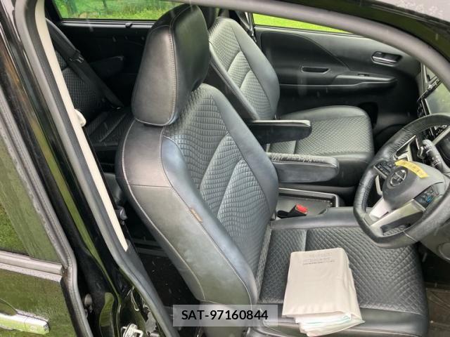 Nissan SERENA 2018-09 8831461-14