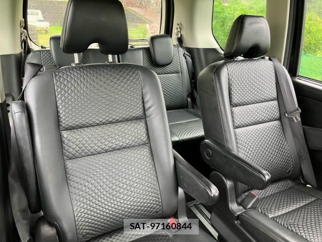 Nissan SERENA 2018-09 8831461-15