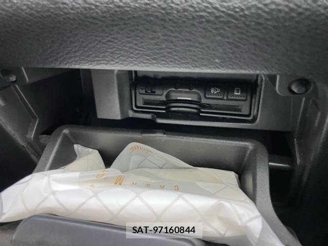 Nissan SERENA 2018-09 8831461-25