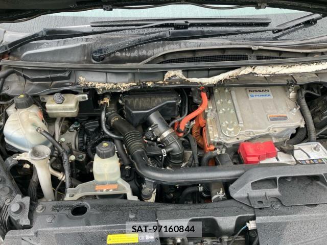 Nissan SERENA 2018-09 8831461-26