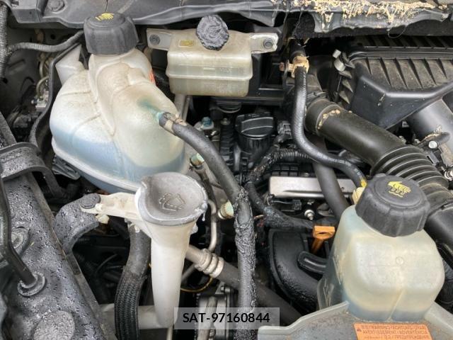 Nissan SERENA 2018-09 8831461-27