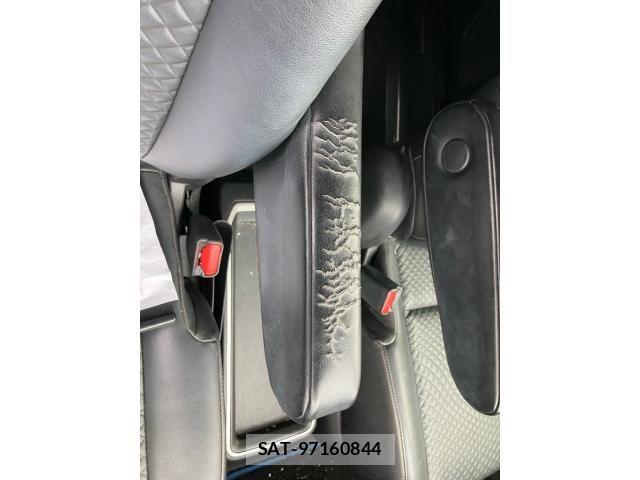 Nissan SERENA 2018-09 8831461-28