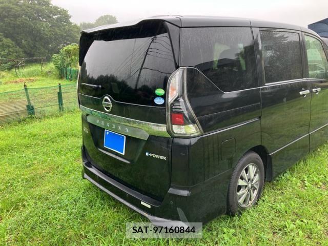 Nissan SERENA 2018-09 8831461-3