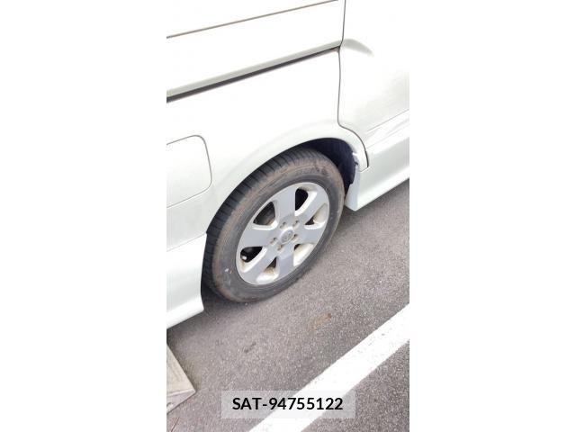 Nissan SERENA 2010-08 8831469-4