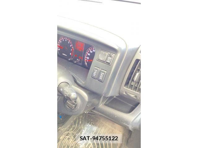 Nissan SERENA 2010-08 8831469-6