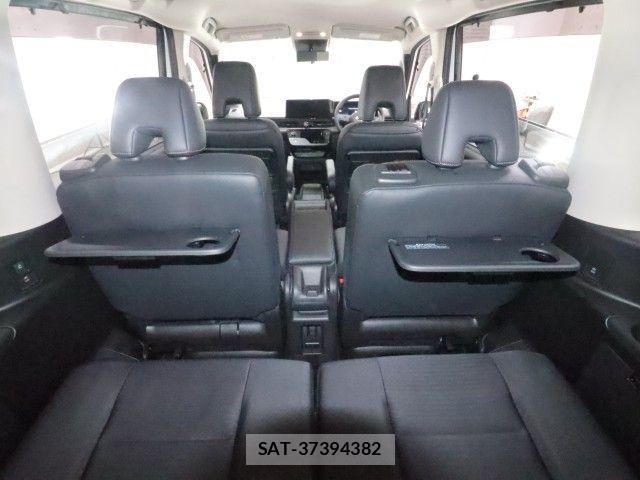 Nissan SERENA 2023-09 8831437-12