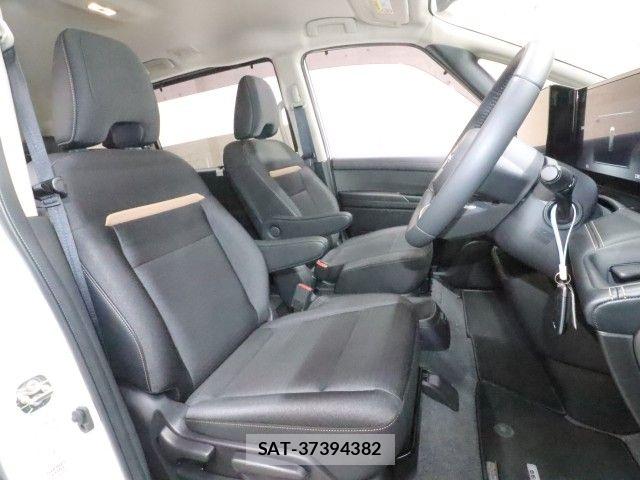 Nissan SERENA 2023-09 8831437-3