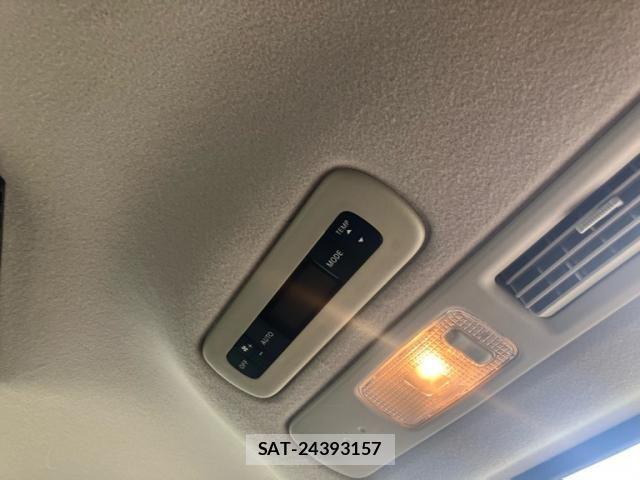 Nissan SERENA 2012-02 8831477-22
